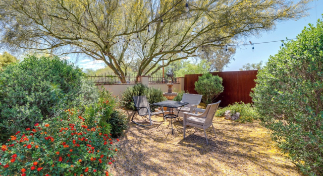 Near Trails: Tucson Getaway w/ Private Courtyard, Book Feriehus Sommerhuse i Tucson, Hytte