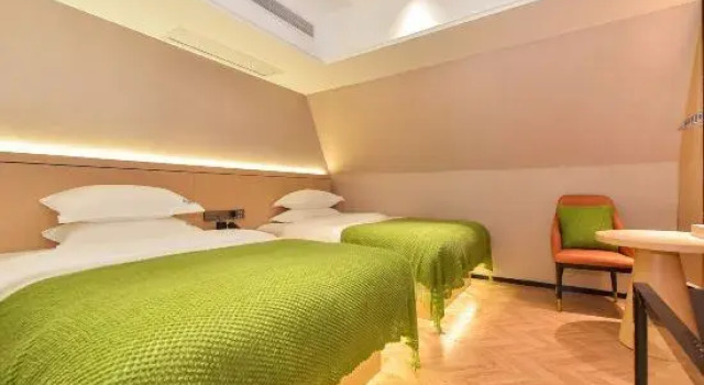 Люкс Luxury 8080 Hotel (Beihai Silver Beach Branch)