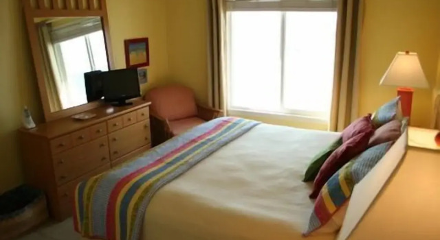 Next 2 Paradise-203 2 Bedroom Condo by RedAwning, Book Lejlighed Hoteller i Supply med parkering, Parkering