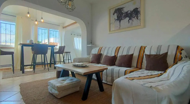 Empurialola -Casa con piscina en Empuriabrava - 159, Забронировать Отель Эмпуриабрава Alt Empordà, рядом с Karting
