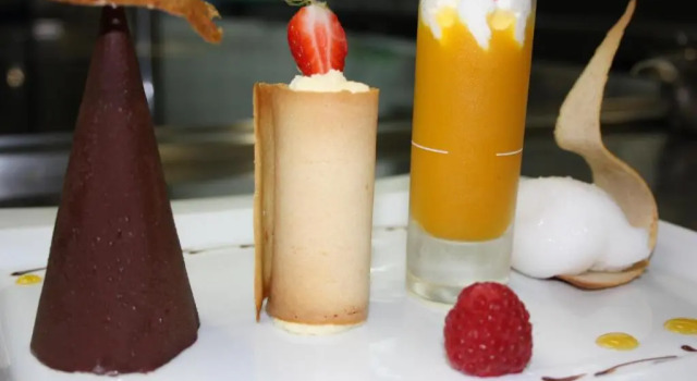 Rezas Bistro Restaurant Gästehaus, Foglalás Szálloda Oberbillig 
