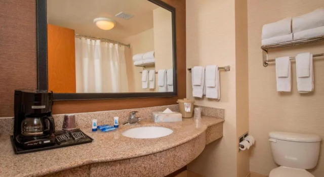 Четырёхместный номер Standard Fairfield Inn & Suites by Marriott Williamsburg