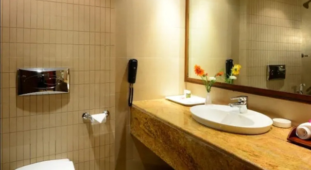 Четырёхместный номер Executive с балконом The Chariot Resort & Spa