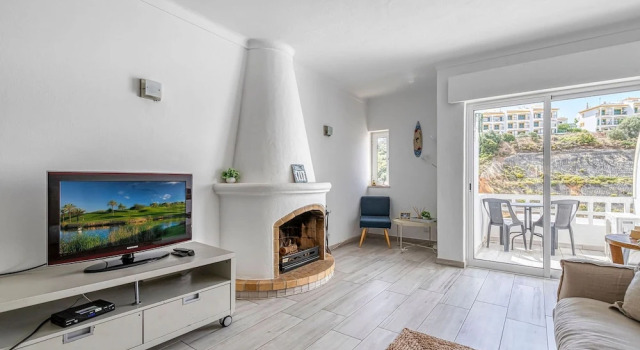 Апартаменты Azula Bright and Airy 2 Bedroom Apartment With p