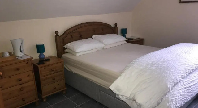 Riverside Cottage B&B, Забронировать Отель «постель и завтрак» Отели Аргайл и Бьют с парковкой, Парковка