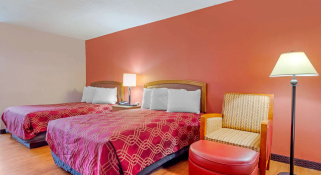 Четырёхместный номер Standard Econo Lodge Decatur - Atlanta East