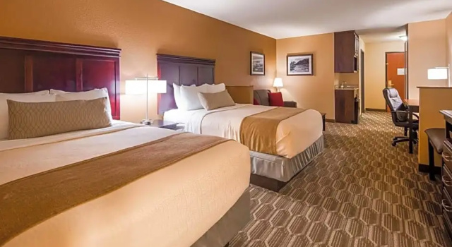 Четырёхместный люкс Best Western Granbury Inn & Suites