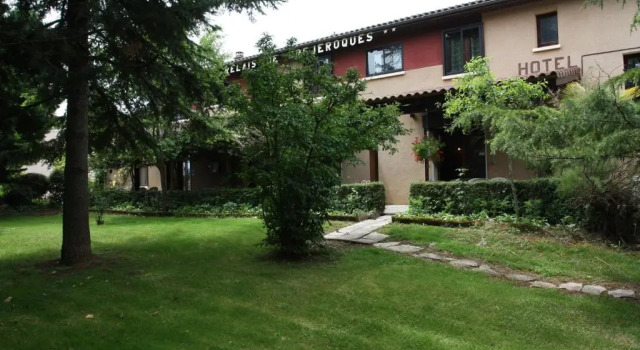 Relais de Frejeroques, Book Hotel Foissac Aveyron