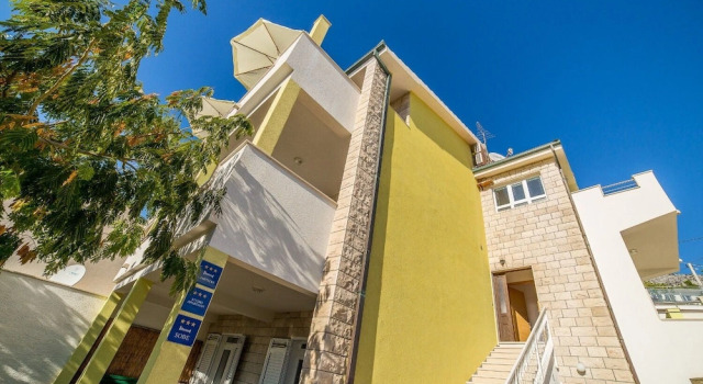 Apartments Saga 2, Rezerwuj Apartament Hotele w Split Region z basenem, Basen