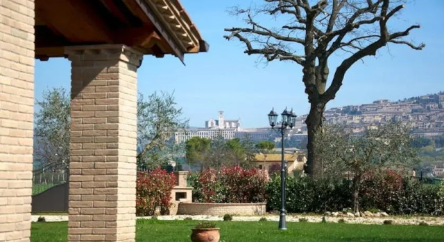 La Terra Di Francesco, Varaa Hotelli Santa Maria degli Angeli 