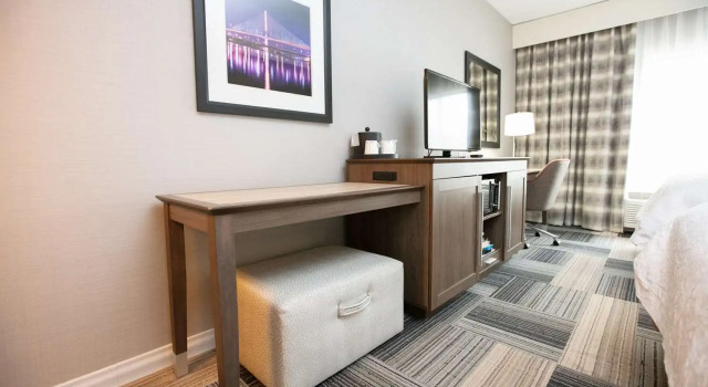 Номер Standard Hampton Inn Toledo Oregon
