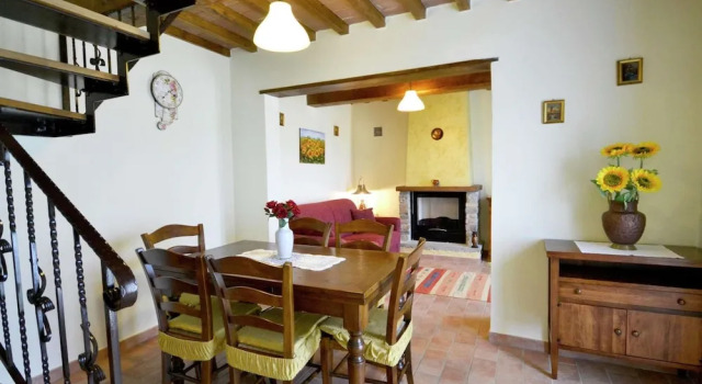 Коттедж Villa with Private Pool near Cortona in Calm Countryside & Hilly Landscape