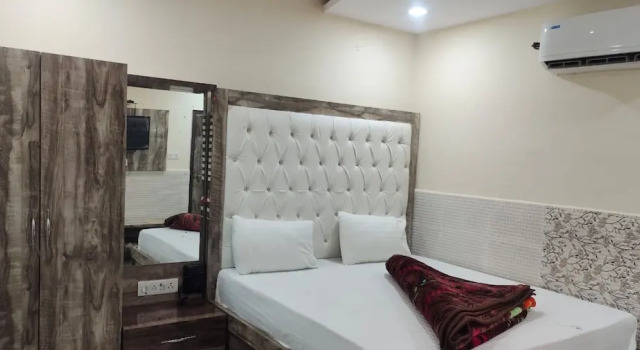 Двухместный номер Deluxe с видом на город Hotel welcome Kanpur