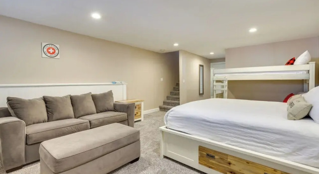 1 Mi to Main St: Breckenridge Retreat w/ Hot Tub!, Забронировать Апартаменты/квартира Апартаменты Брекенридж, Апартаменты/квартира