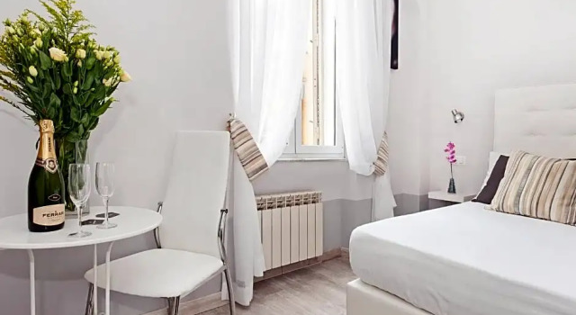 Номер Economy White Rooms Colosseo