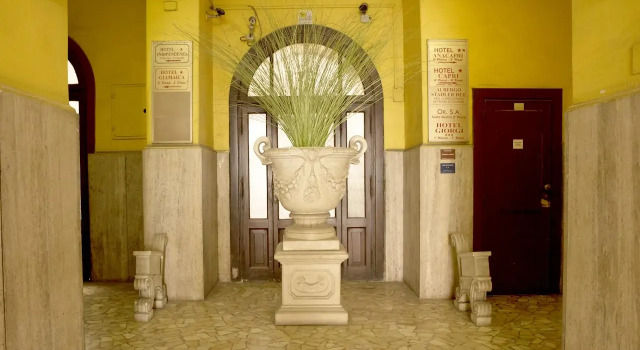 Hotel Anacapri, Varaa Hotelli Keskusasema 