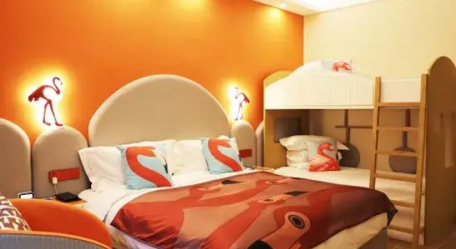 Семейный люкс Deluxe Flamingo Harbour Hotel