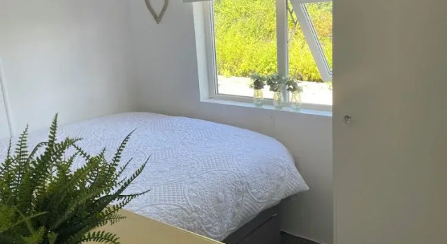 Private Chalet in New Quay With Stunning Views, Book Chalet Llanllwchaiarn Glamorgan