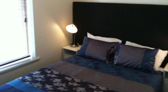 Апартаменты Adelaide - Semaphore Beach Front