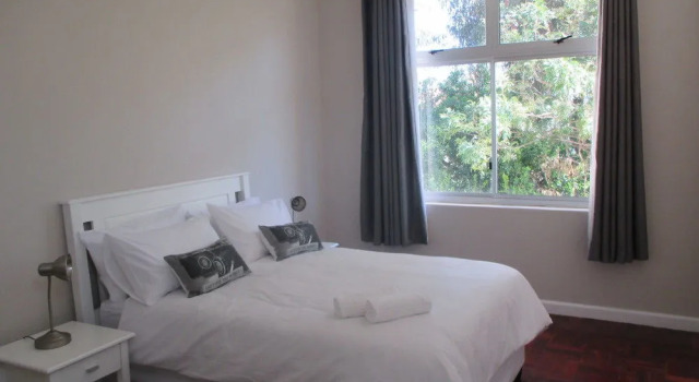 Pls Holiday Rentals, Забронировать Отель Отели Cape Peninsula с бассейном, Бассейн