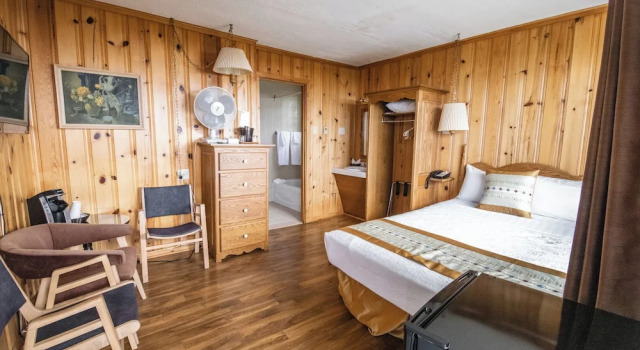 Номер Comfort Hotel La Roche Pleureuse