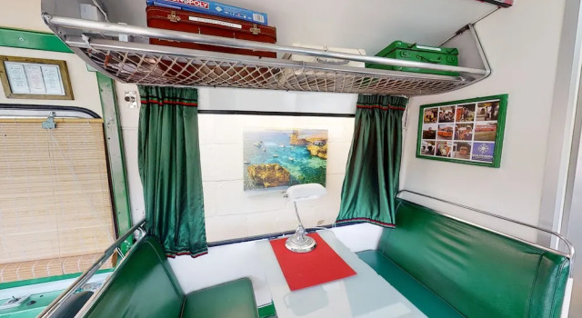 Gozo Bus Glamping - Stay on a 1974 Vintage Maltese bus in Xlendi, Varaa Leirintäalue Xlendi Gozo