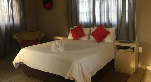 Ditlhapi Guest House, Buchen Sie Pension Shakawe Ngamiland West
