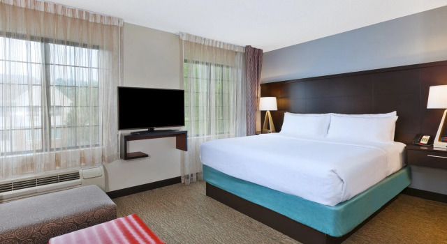 Двухместный люкс Staybridge Suites Detroit-Utica by IHG
