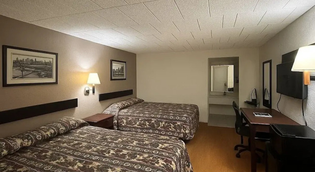 Четырёхместный номер Standard Executive Inn Coopersburg