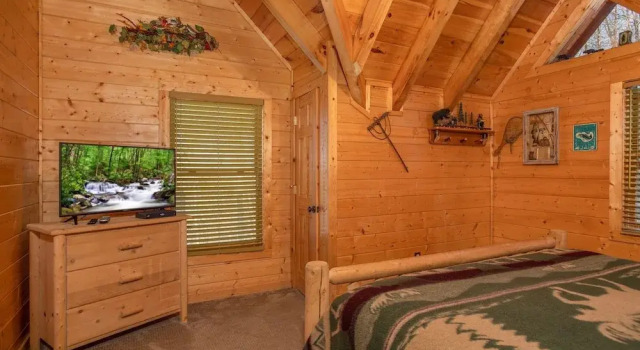 Luxurious Nine Bears Home Minutes Away to Gatlinburg by Redawning