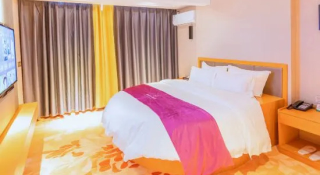 Люкс Business Xinlong Hotel (Qingyuan Changlong Avenue Yinzhan Hot Spring Branch)