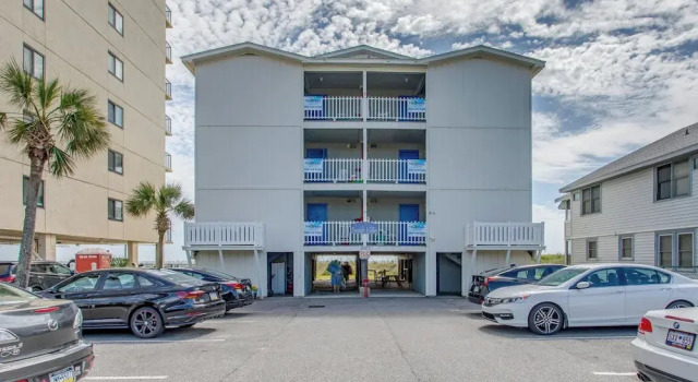 Oceanfront North Myrtle Beach Condo w/ Patio!, Забронировать Апартаменты/квартира Апартаменты Южной Каролины, Апартаменты/квартира