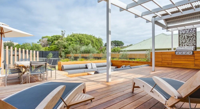 The Deck on Donalda