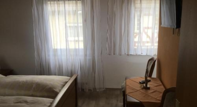 Bed and Breakfast - Rheingauer Hof, Забронировать Отель  