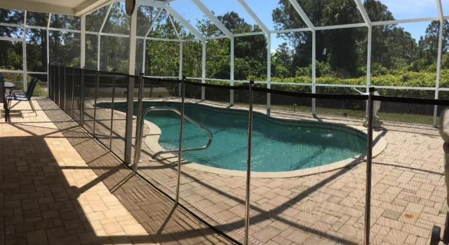 Maine Escape - Private Dog friendly Villa with solar heated pool - sleeps 6
