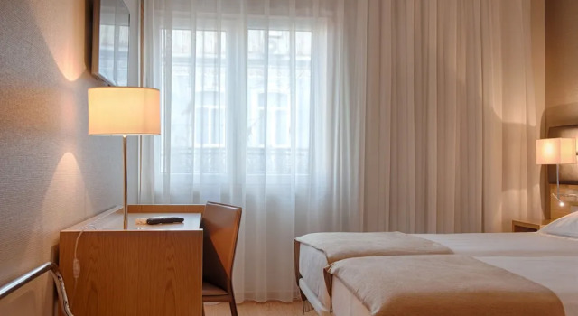 Семейный номер Standard с балконом Hotel Oslo