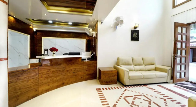 Ss Crown Inn, Rezervovat Hotel Hotely v Bangalore s parkováním, Parkování