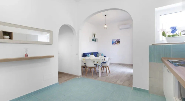 Коттедж с 2 комнатами с балконом и с видом на море Estate4home - Maison Jenny