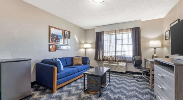 Двухместный семейный люкс Country Inn & Suites by Radisson, Bolingbrook-Romeoville, I-55