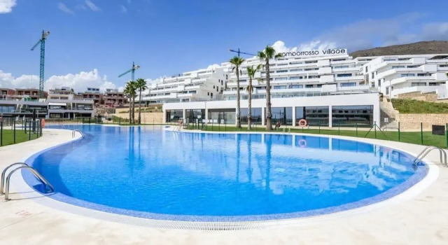 La Petite For t Seaview Flat in Marbella