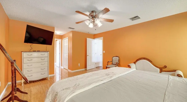 Family-friendly Kissimmee Home w/ Yard & Grill!, Rezerwuj Hotel Poinciana Floryda