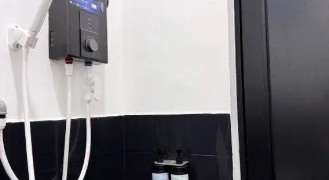 HeyMono~ JPO/Senai Airport/IOI mall/Landed/Netflix, Varaa Hotelli Hotellit Johor pysäköinnillä, Pysäköinti