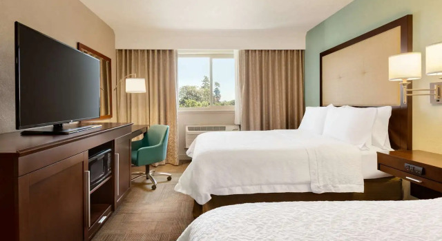 Четырёхместный номер Standard Hampton Inn Clackamas