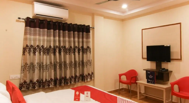 Vamsi Krishna By OYO Rooms
