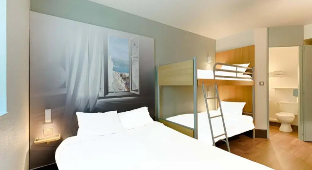 Четырёхместный номер Standard B&B HOTEL Marseille Estaque