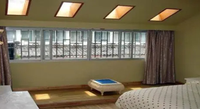 Yangshuo Jiahe Holiday Inn, Забронировать Отель Отели Яншо с парковкой, рядом с Парк Яншо, Парковка