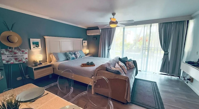 NEW Stunning Beachfront Condo at the Coral Beach, Varaa Hotelli Freeport Grand Bahama