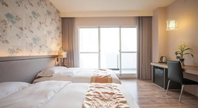 Номер Superior Grand Crystal Hotel