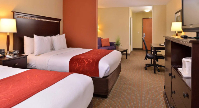 Номер Standard Comfort Suites Urbana Champaign, University Area