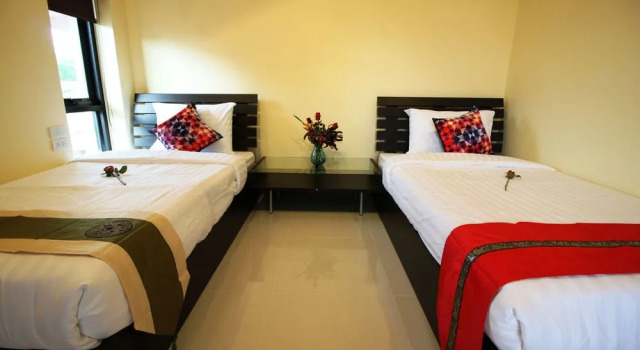 Bang Saray Pool Villa by Pattaya Sunny Rentals, Забронировать Вилла Отели Саттахипа с бассейном, Бассейн